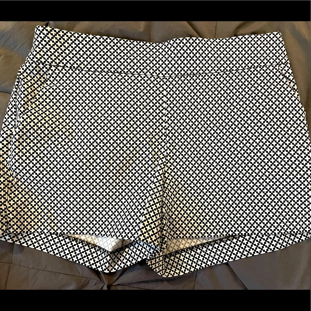New York & Co 4-inch Whitney Short